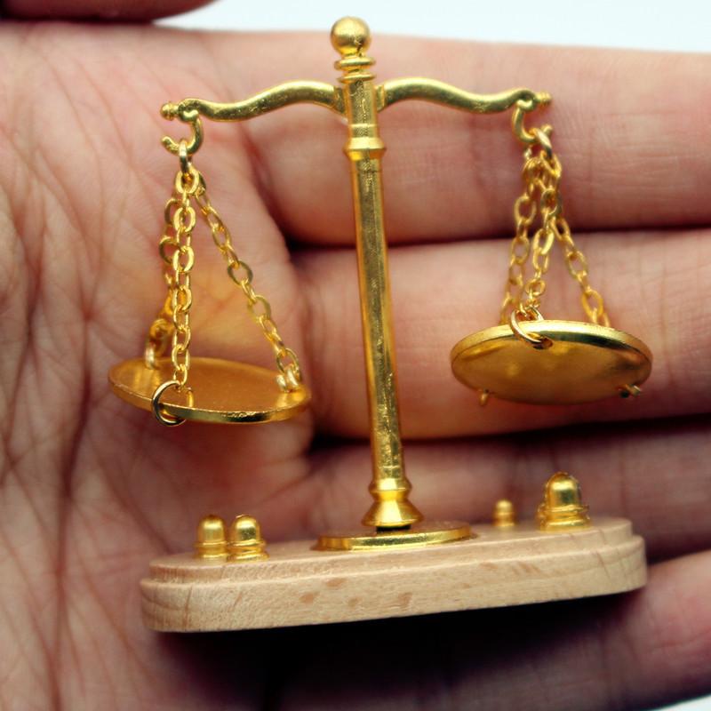 Vintage Toy Collector - 1:12 Dollhouse Vintage Balance Scale Miniatures