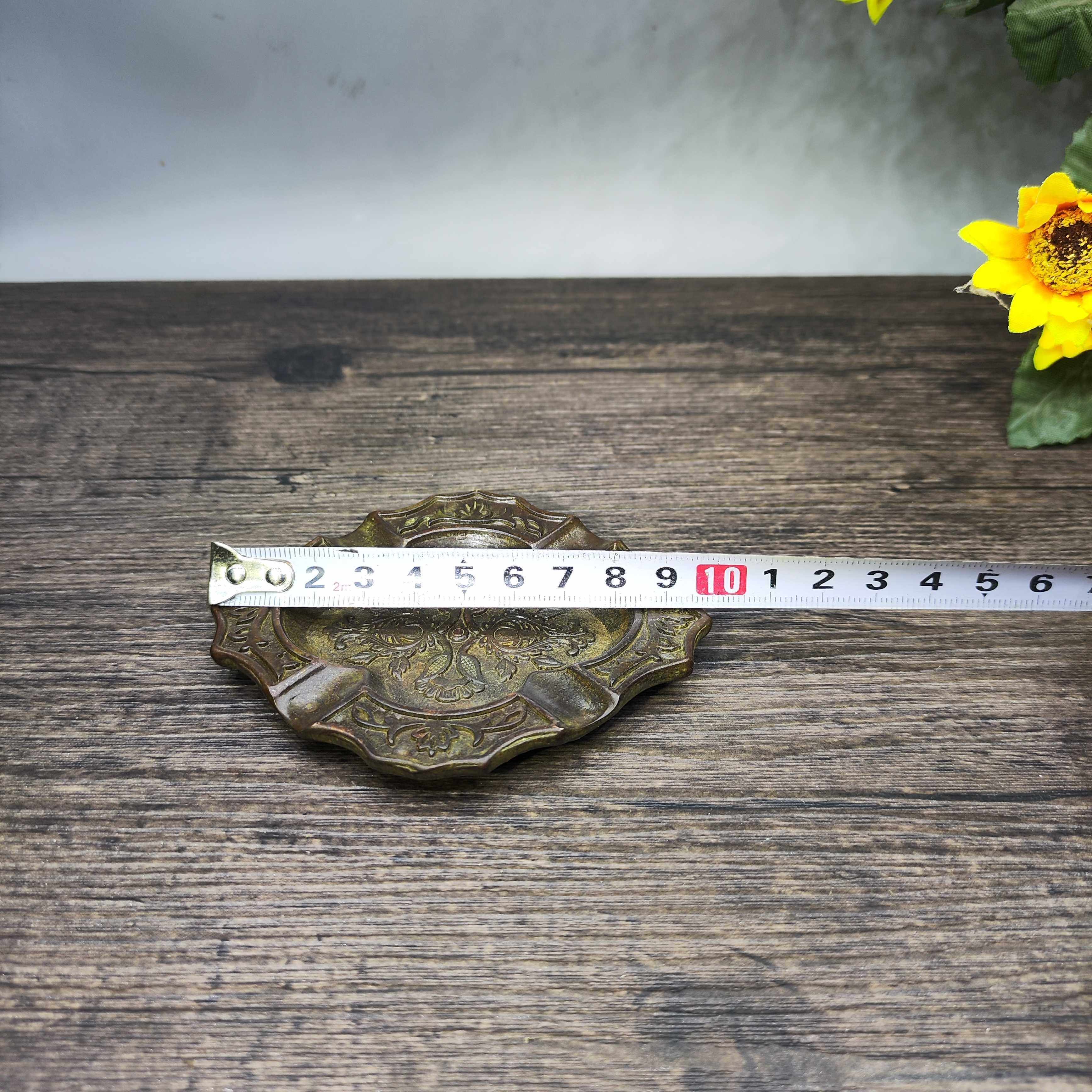 Vintage Brass Flower Rich Patt - Vintage Collectible Ashtrays บทวิจารณ์และราคา