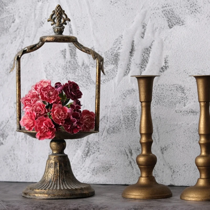 French Style High Legged Iron  - Collectible Vintage Matches บทวิจารณ์และราคา