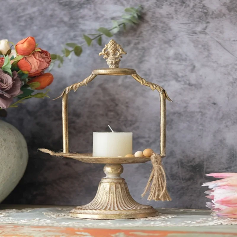 French Style High Legged Iron  - Collectible Vintage Matches บทวิจารณ์และราคา