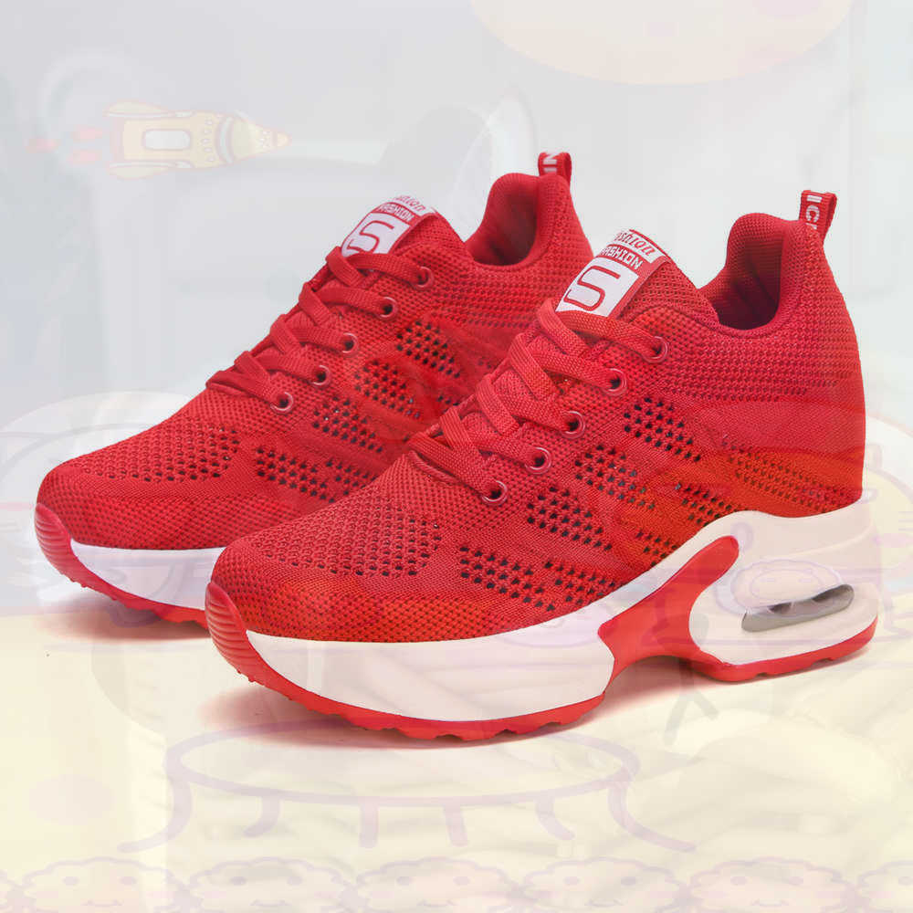 Red Size 36 Shoes Woman Tennis - Vintage Collectible Items บทวิจารณ์และราคา