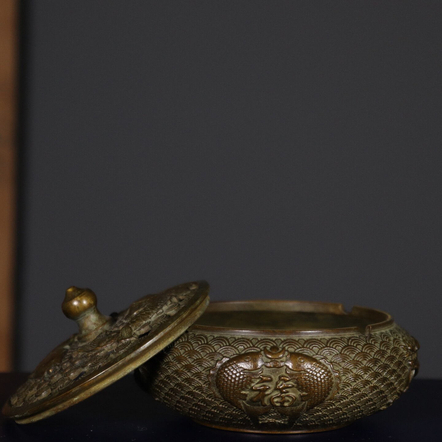 Antique Pure Copper Double Fis - Vintage Collectible Ashtrays บทวิจารณ์และราคา