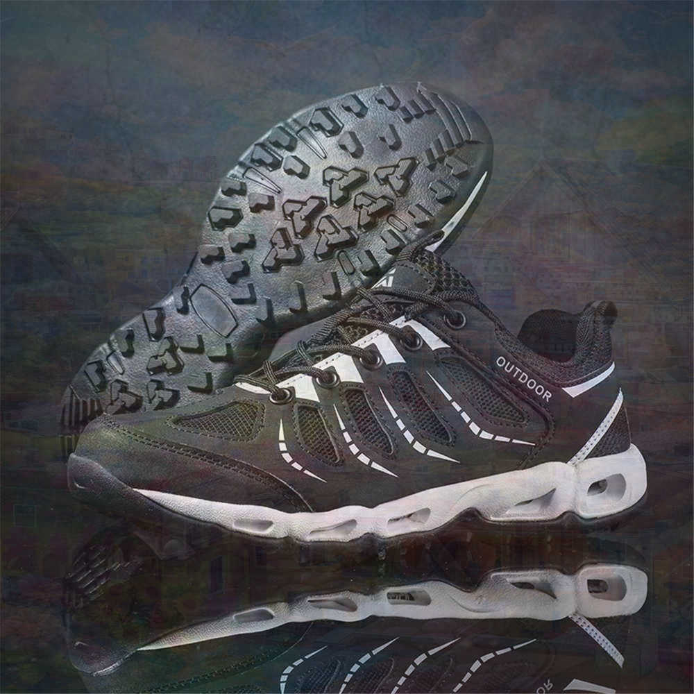 Sumer Round Tip Silver Sneaker - Vintage Collectible Items บทวิจารณ์และราคา