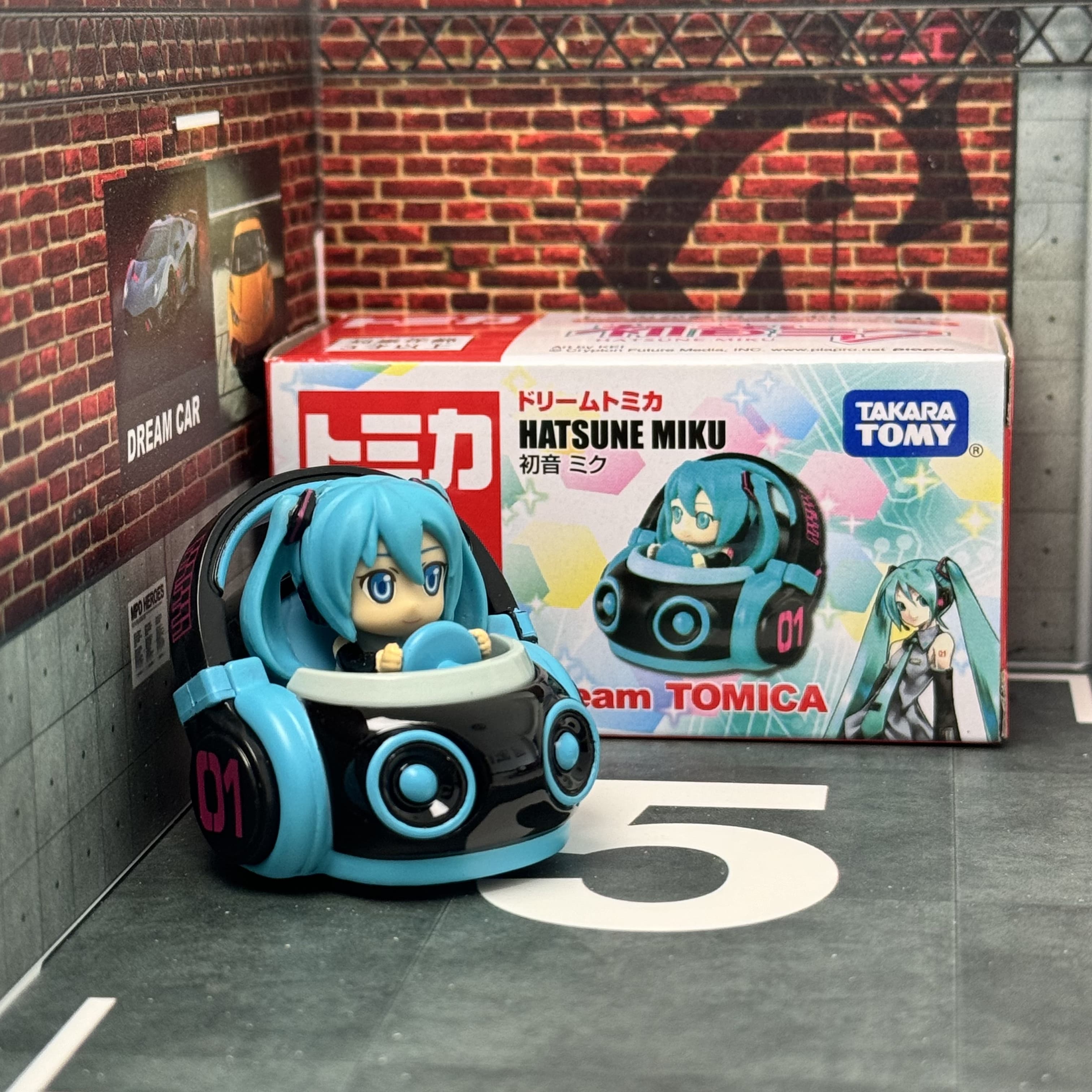 Authentic Tomy Tomica Dream To - Vintage Collectible Model Cars บทวิจารณ์และราคา