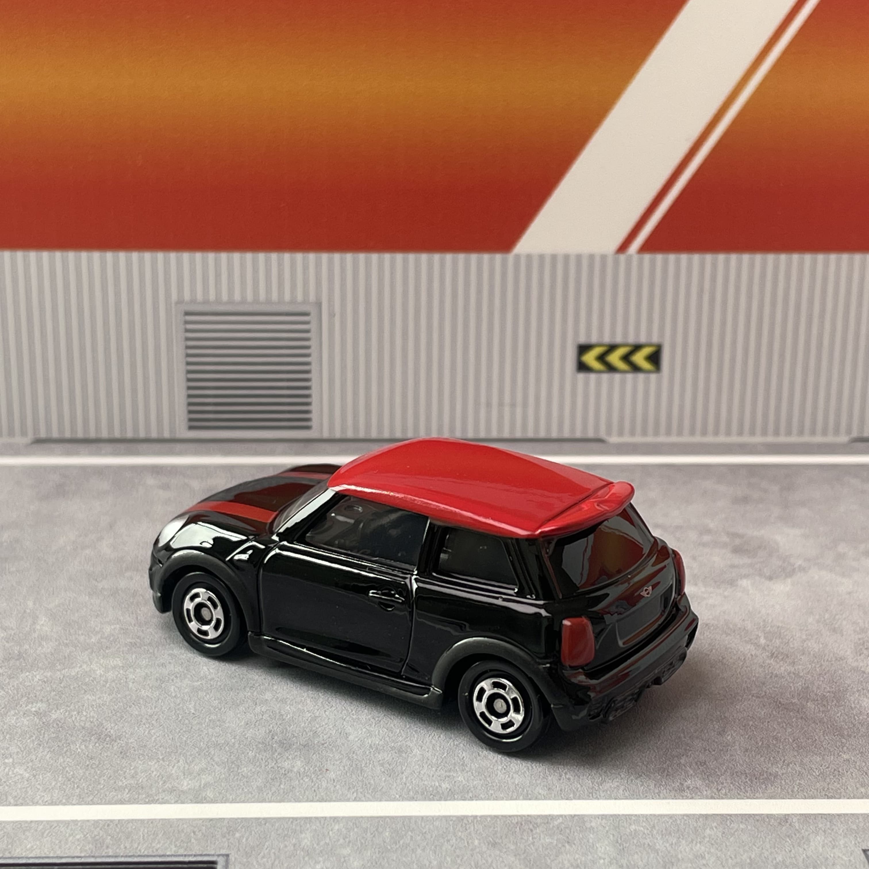 Takara Tomy Tomica A0-05 Mini  - Vintage Collectible Model Cars บทวิจารณ์และราคา